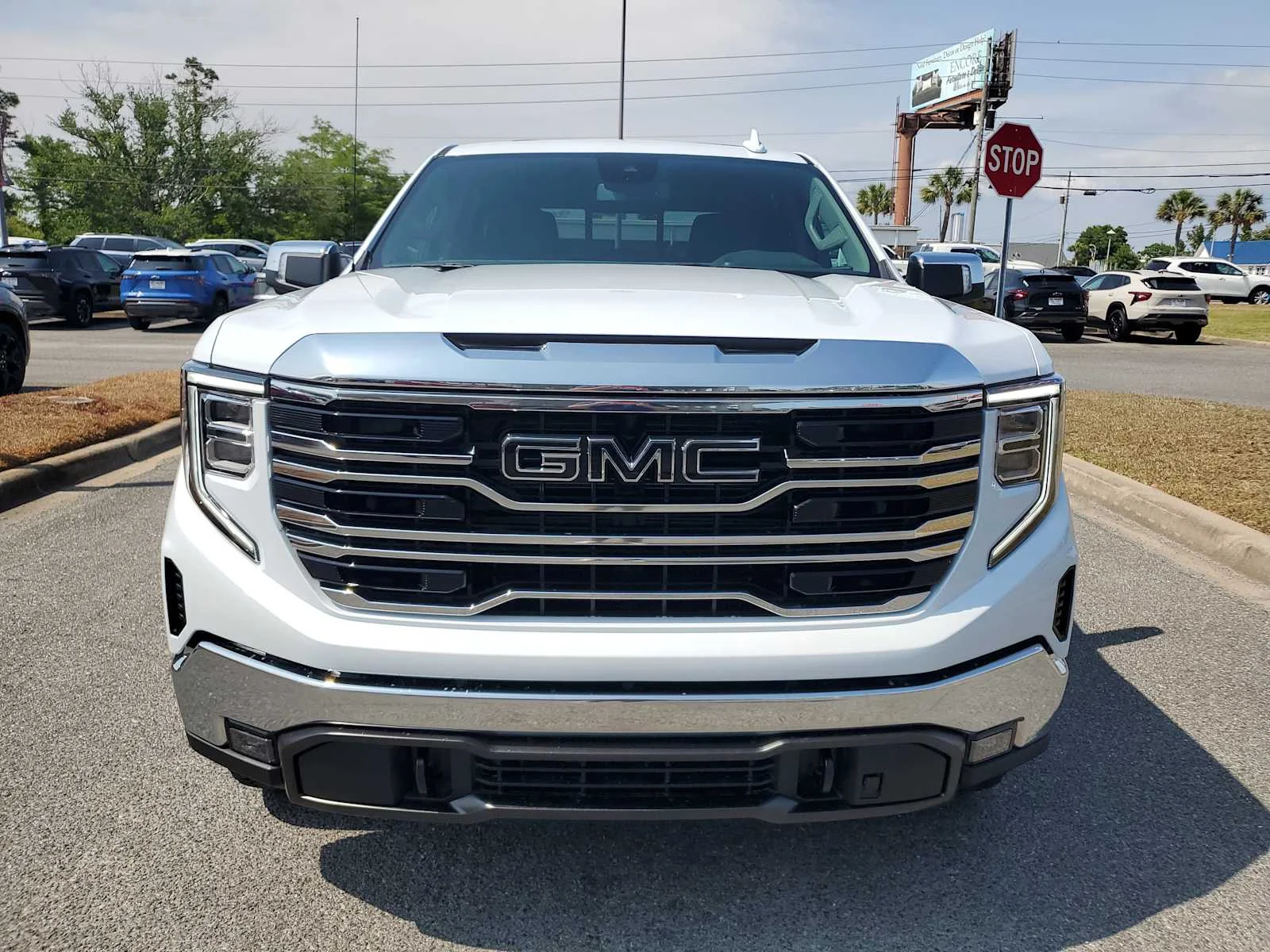 New 2026 Glacier White Tricoat GMC SLT image 9