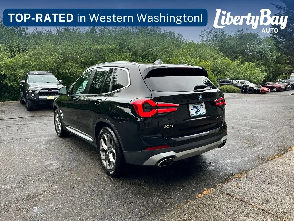 Used 2022 Black BMW xDrive30i image 32