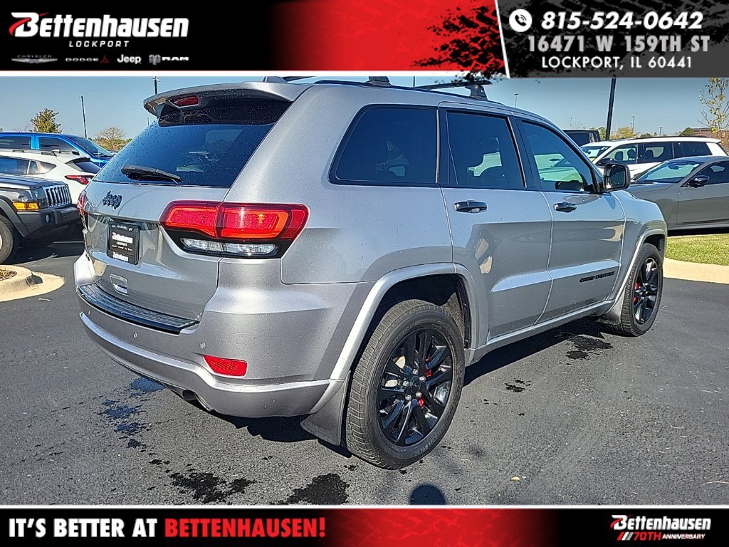 Used 2018 Silver Jeep Altitude image 5