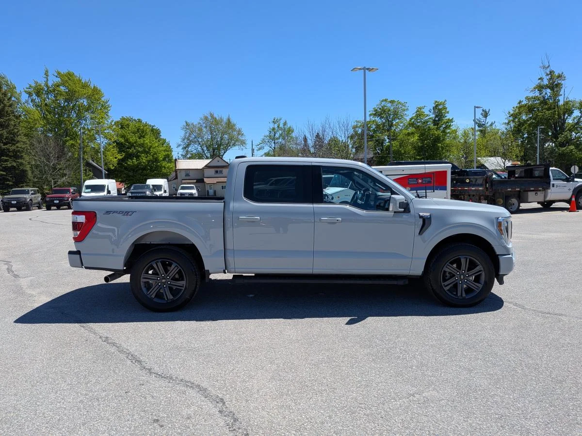 Used 2023 White Ford Lariat image 4