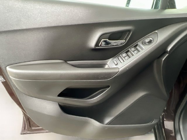 2020 Chevrolet Trax LT - Photo 29