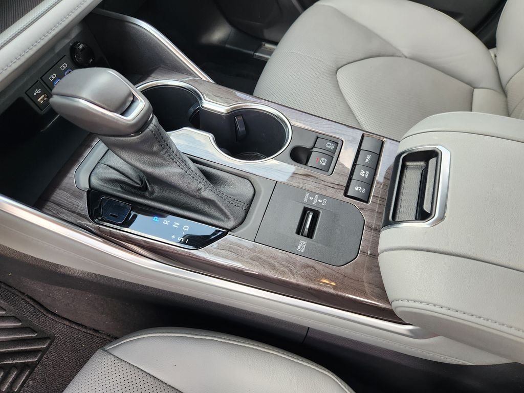 Used 2022 Magnetic Gray Metallic Toyota Platinum image 18