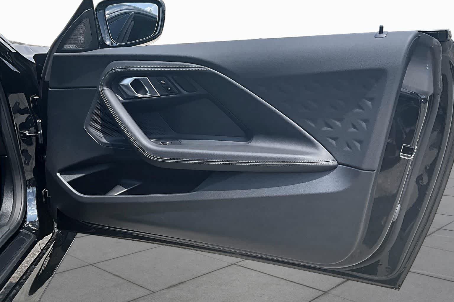 2025 BMW 2 Series 230i - Photo 21