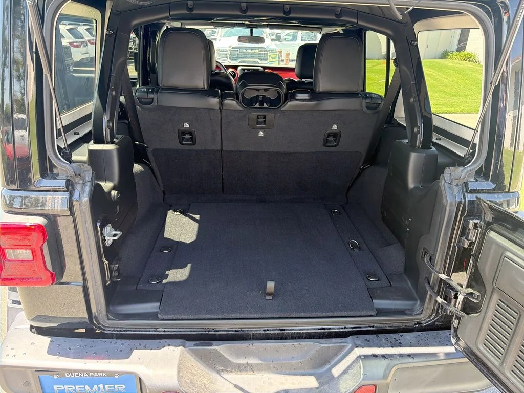 Used 2021 Black Jeep Unlimited Rubicon image 20
