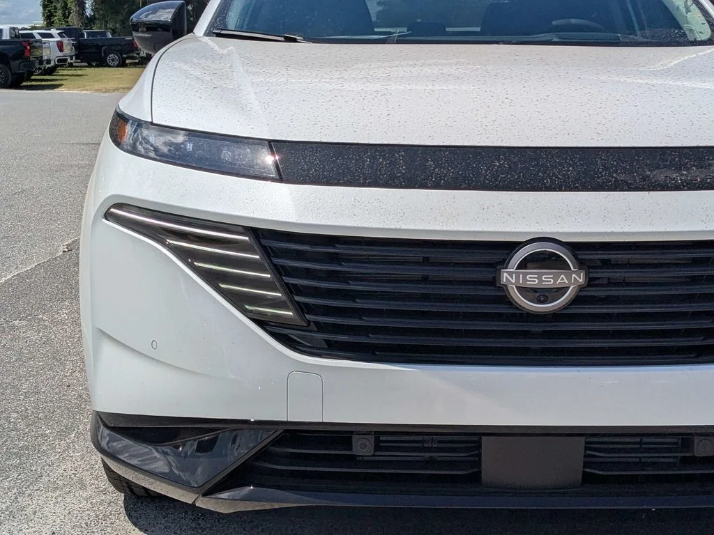 New 2026 White Nissan Platinum image 9