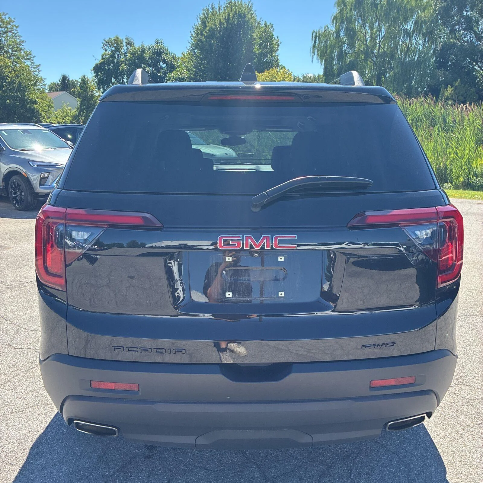 Used 2023 BLACK GMC SLT image 3