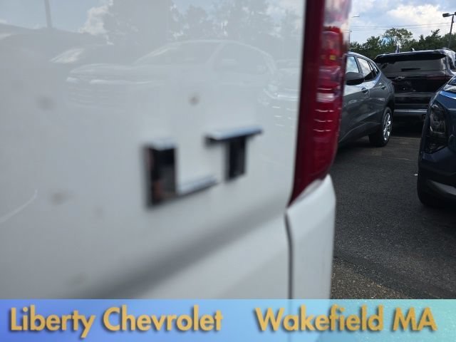 New 2026 Summit White Chevrolet LT (2FL) image 8