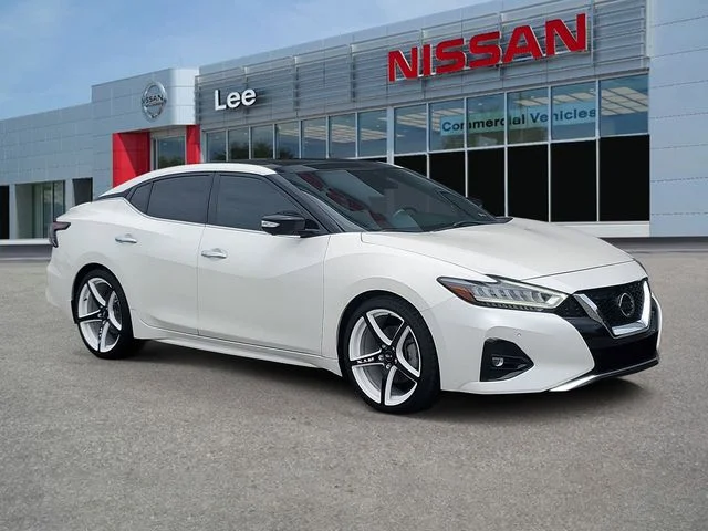 2019 Nissan Maxima Platinum's photo