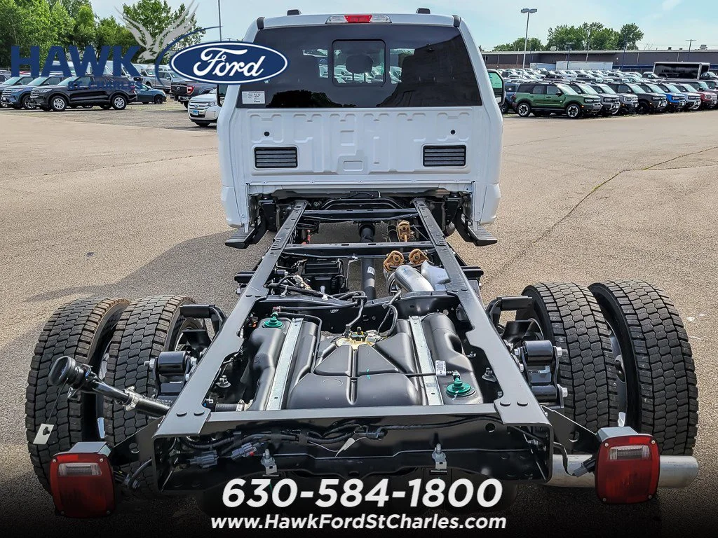 New 2026 Oxford White Ford XL image 4