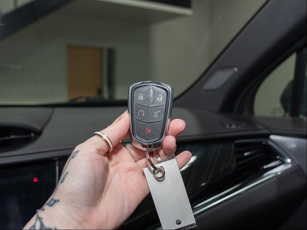 Used 2020 Shadow Metallic Cadillac Premium Luxury image 16