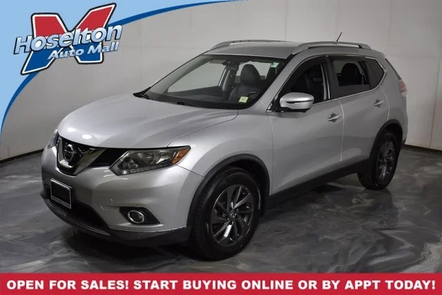 Used 2016 Silver Nissan SL image 1