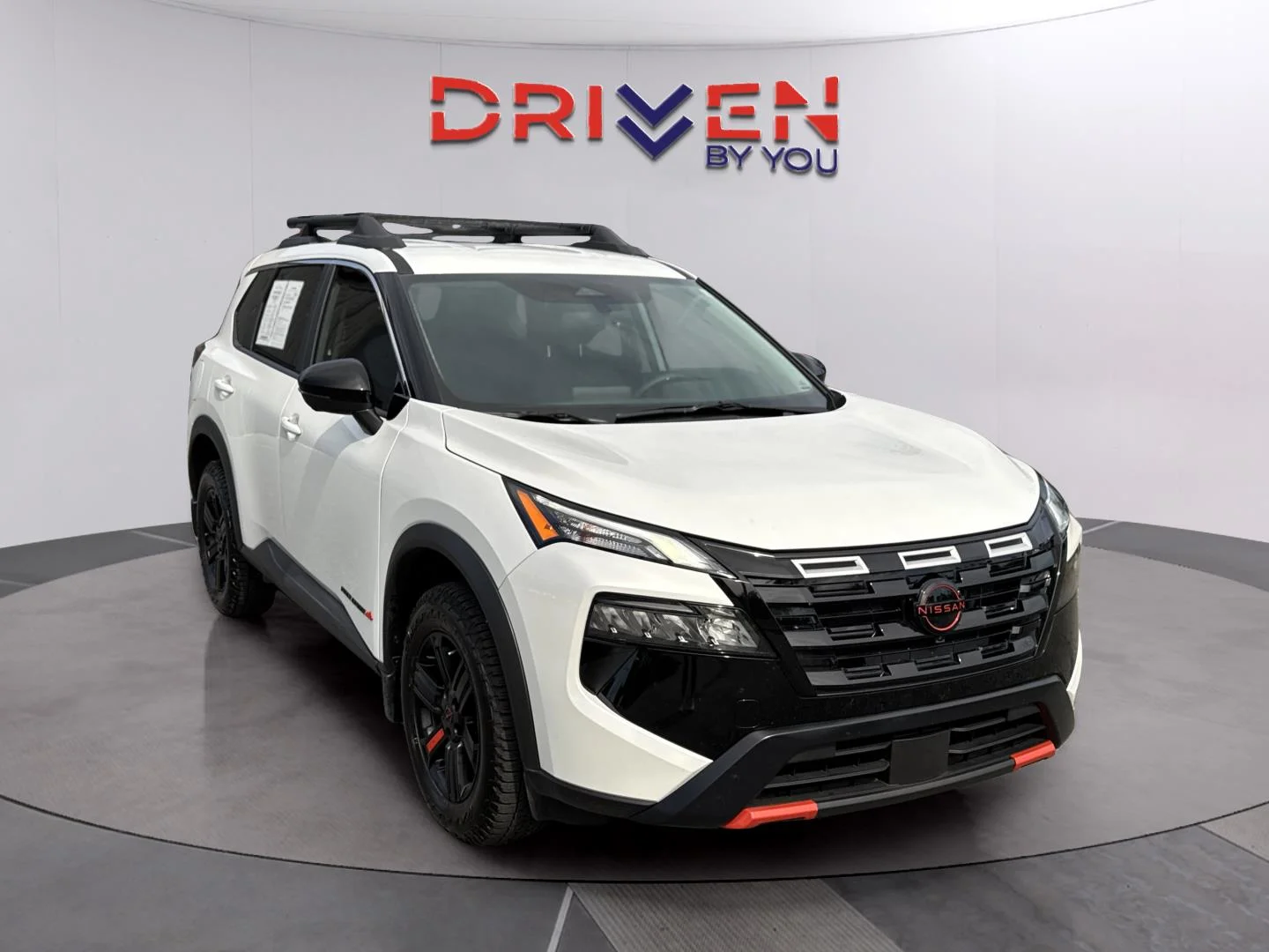 Used 2025 Everest White Pearl Nissan Rock Creek image 7