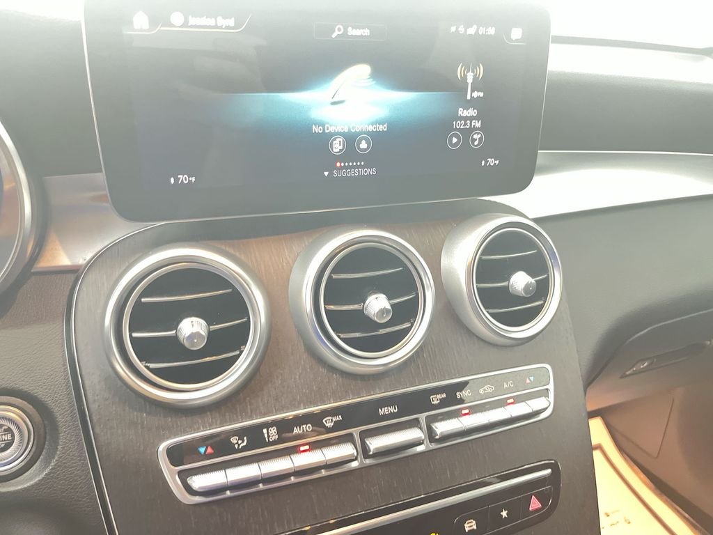 Used 2022 Black Mercedes-Benz GLC 300 image 10