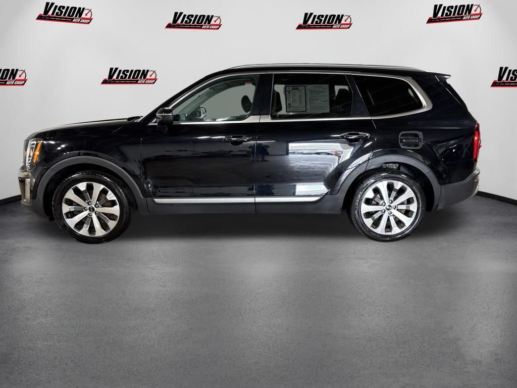 Used 2020 Black Kia S image 8