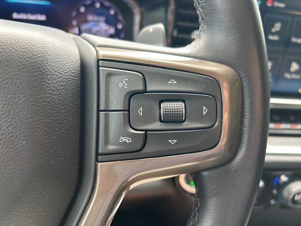 Used 2023 Black Chevrolet High Country image 28