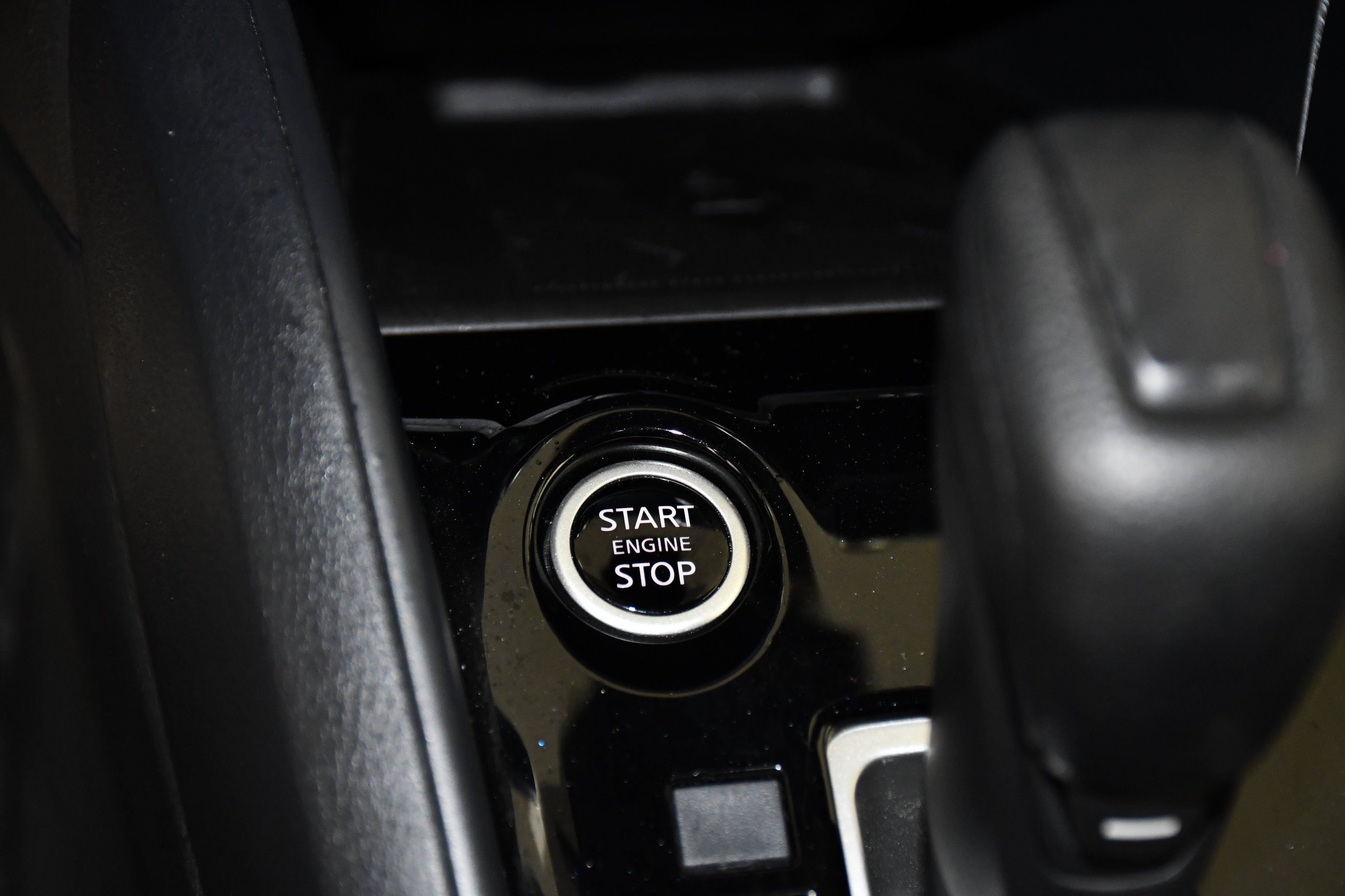 Used 2025 Gun Metallic Nissan SV image 25