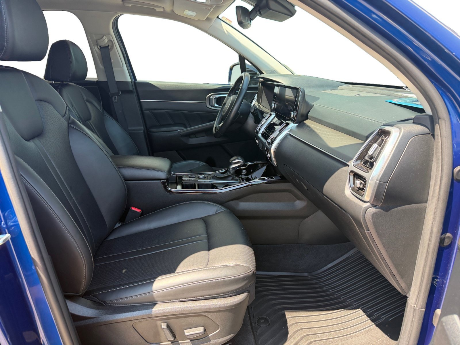 Used 2023 Sapphire Blue Kia SX image 31