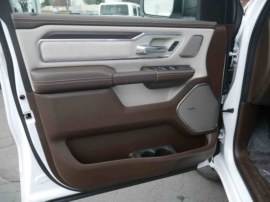 New 2026 Bright White Clear-Coat Exterior Paint RAM LARAMIE image 28