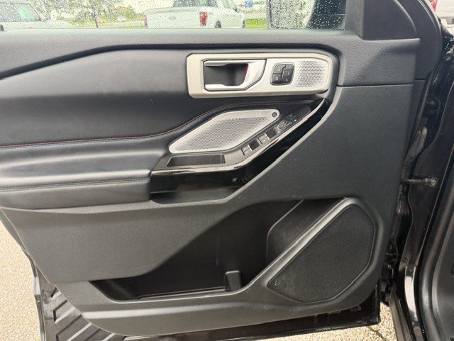 Used 2023 Black Metallic Ford ST image 9