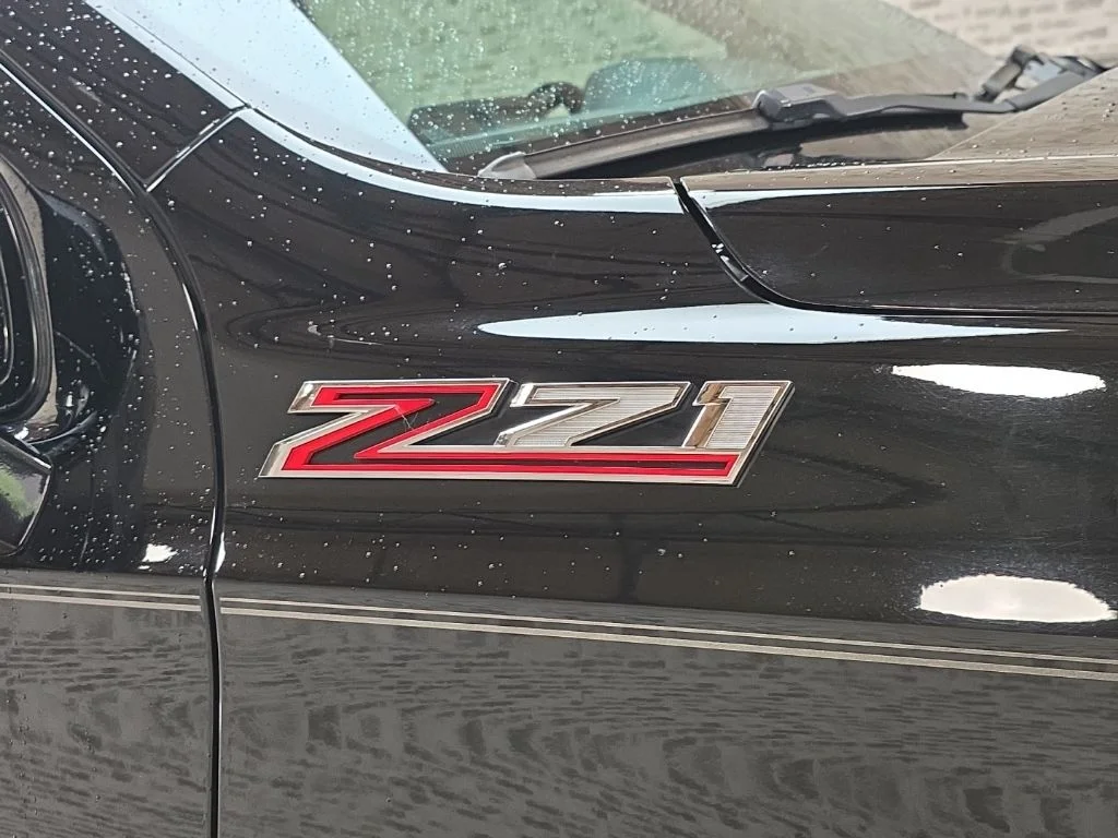 Used 2021 Black Chevrolet Z71 image 9