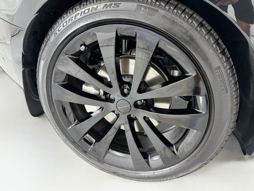Certified Used 2026 Santorini Black Metallic Land Rover SE image 32
