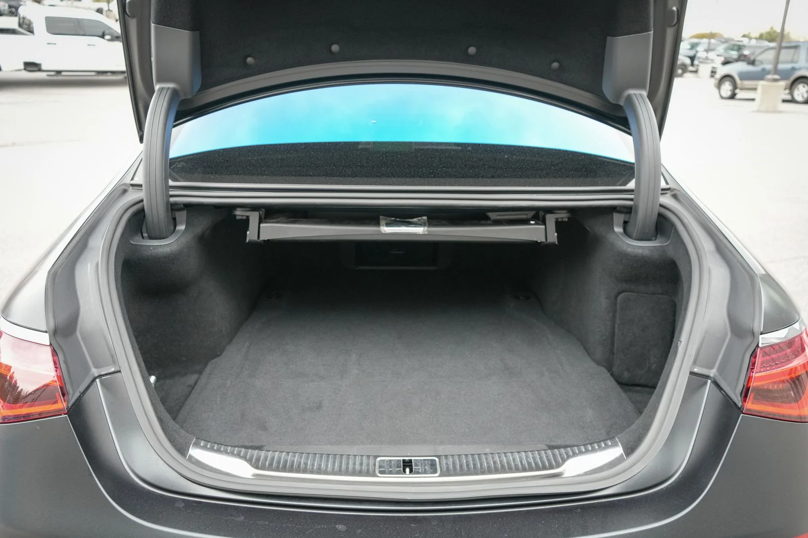 Used 2023 Black Mercedes-Benz S 580e image 17