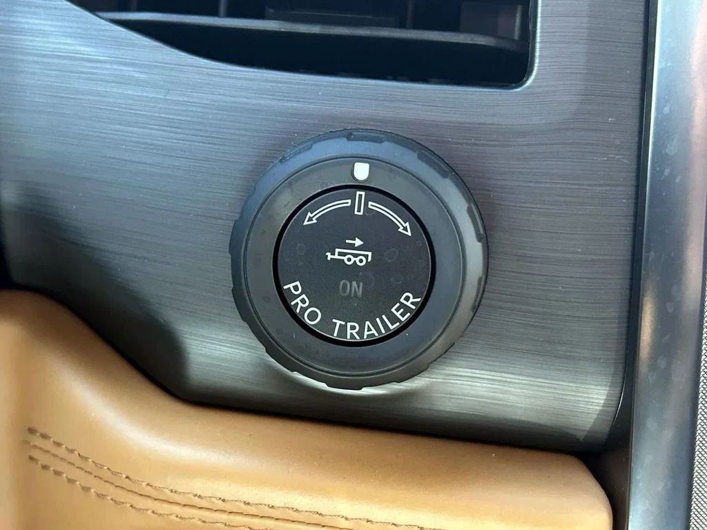 Used 2024 White Metallic Ford Platinum image 34