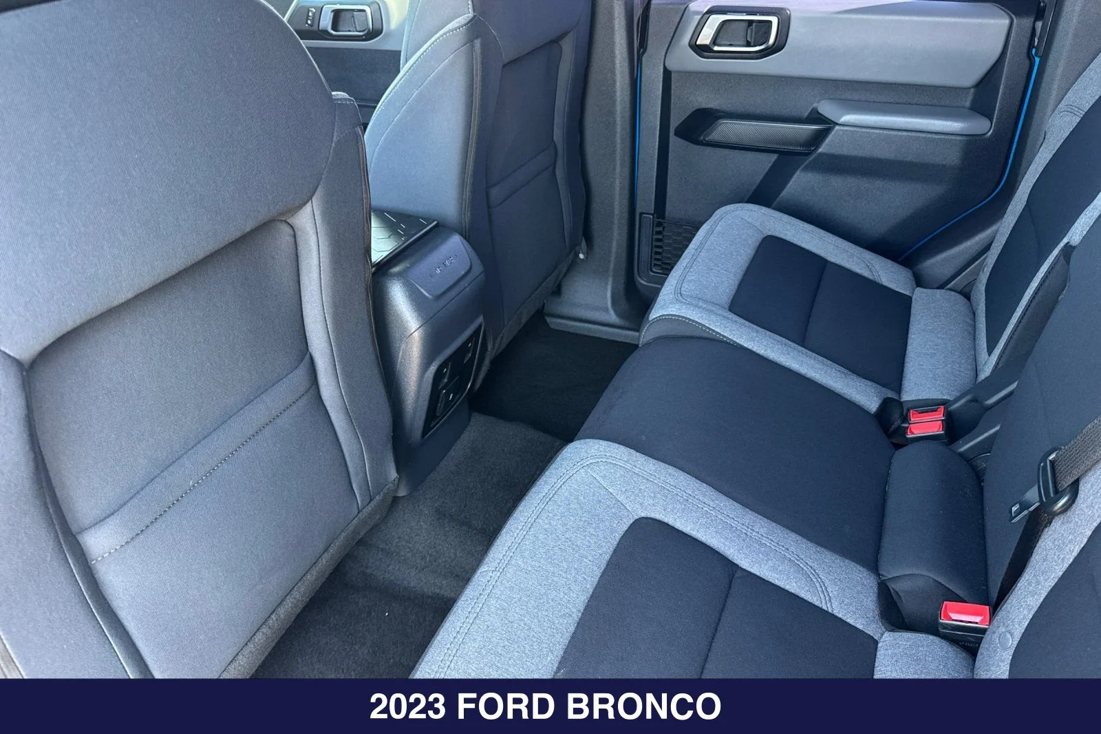 Used 2023 Blue Ford Base image 13
