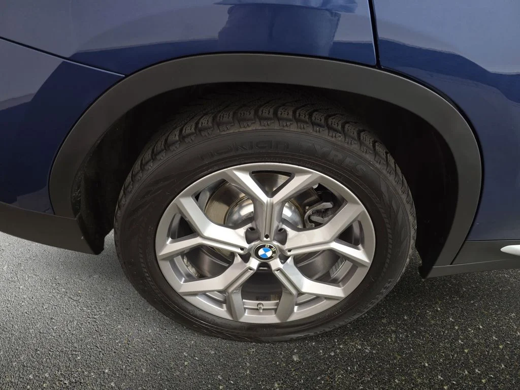 Used 2023 Phytonic Blue Metallic BMW xDrive30i image 30