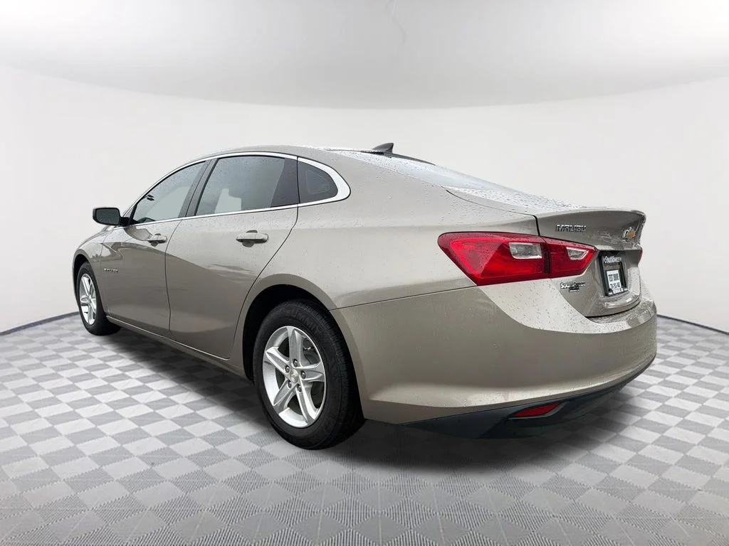 Used 2022 Gray Chevrolet LS image 7