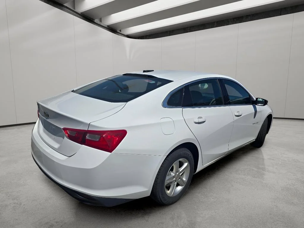 Used 2023 Summit White Chevrolet LS image 10