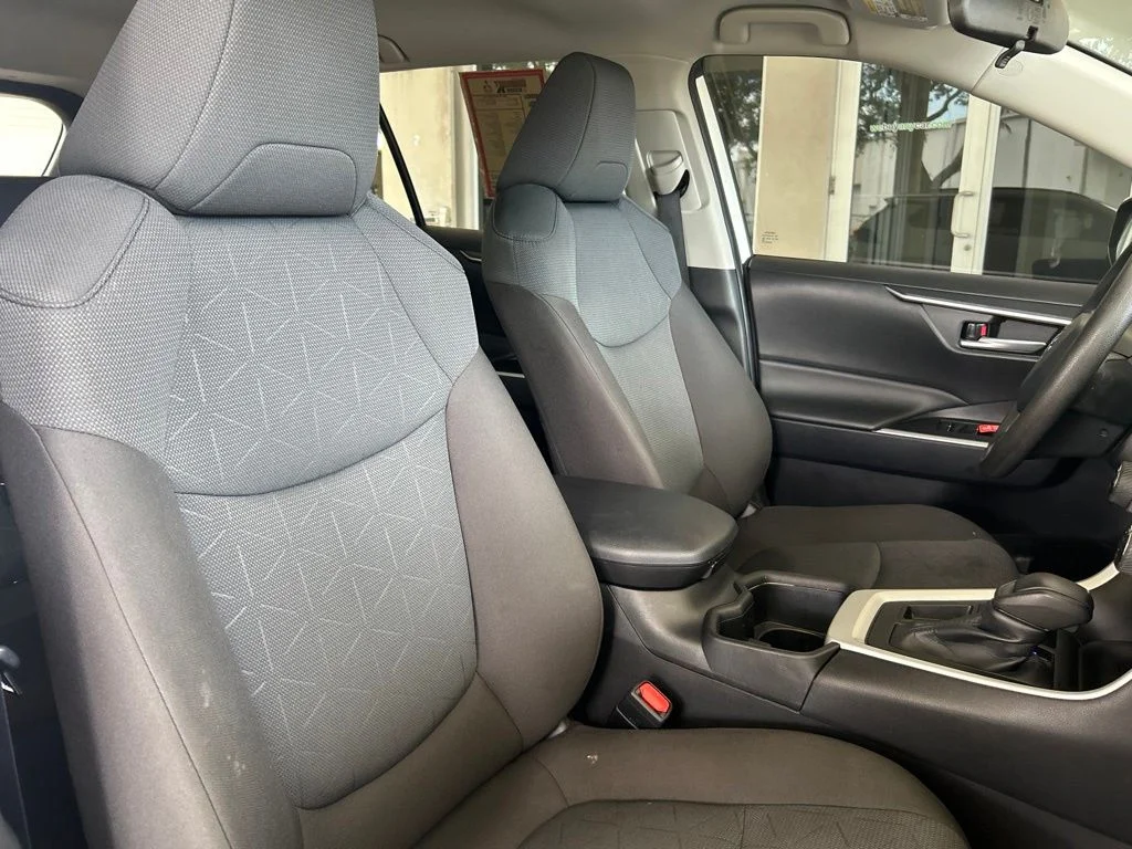 Used 2025 White Toyota XLE image 22