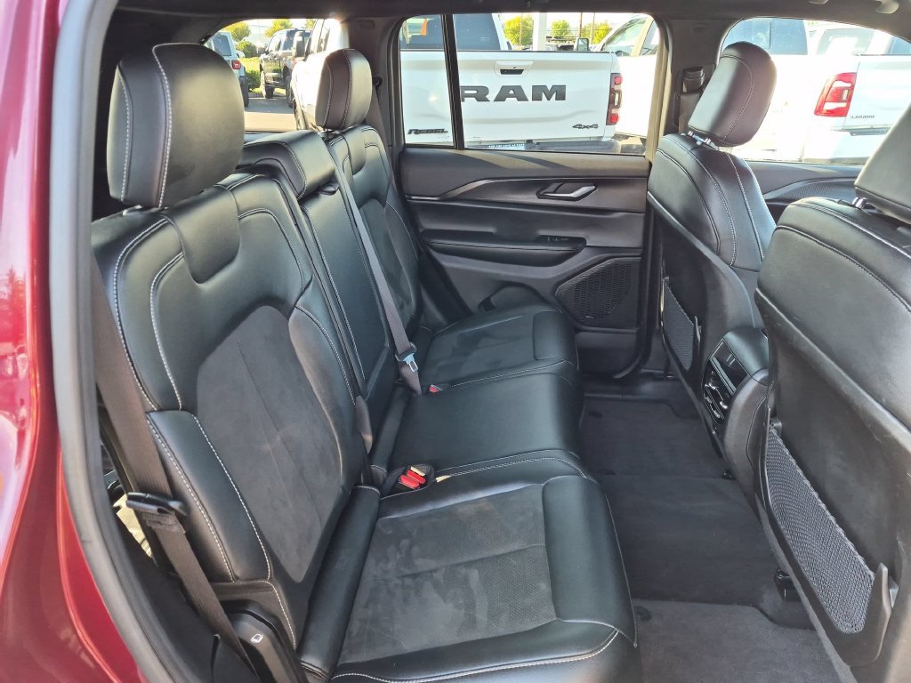 Used 2025 Red Jeep Altitude image 27