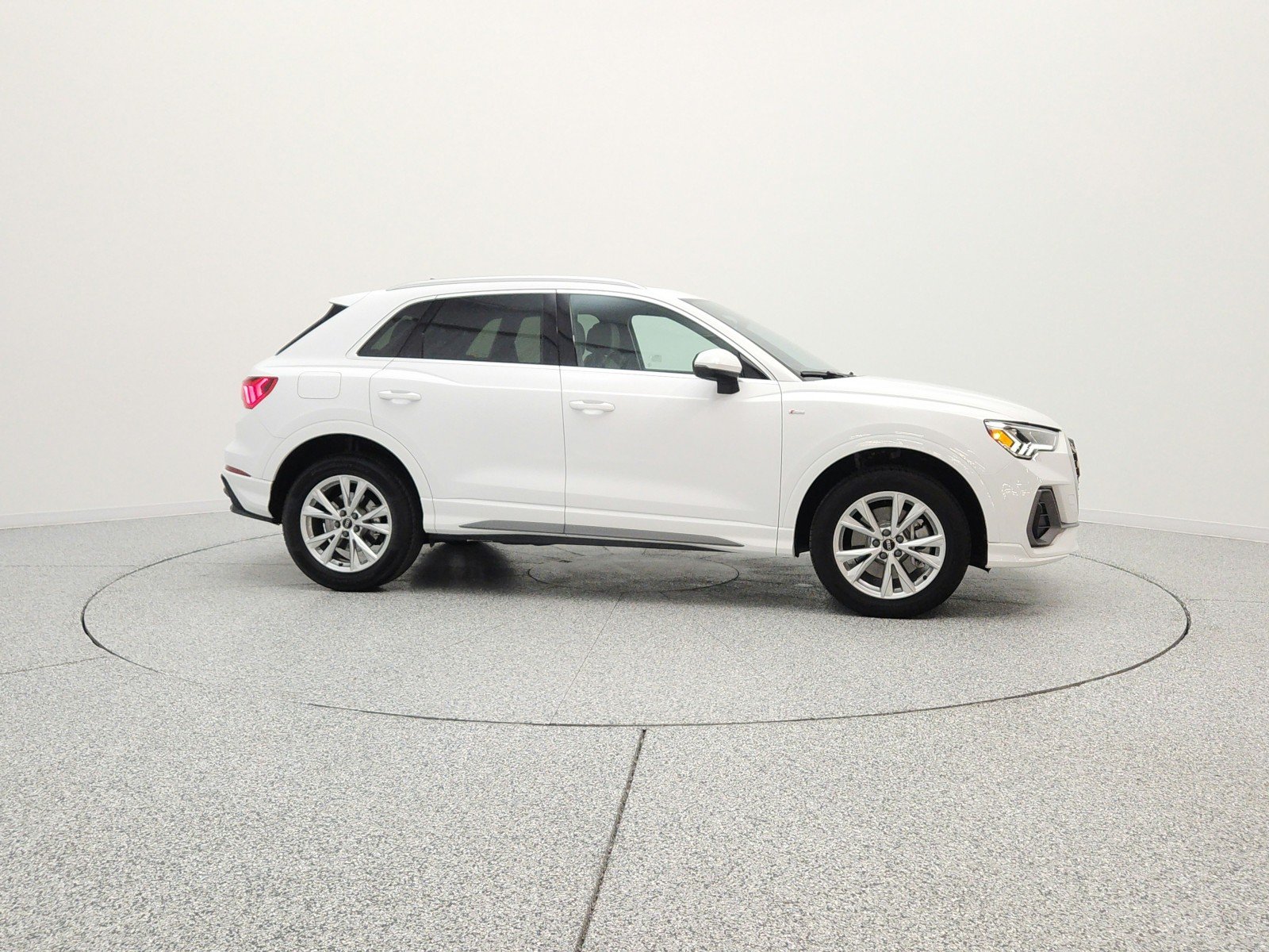 Used 2025 Arkona White Audi S line Premium 45 TFSI quattro image 4