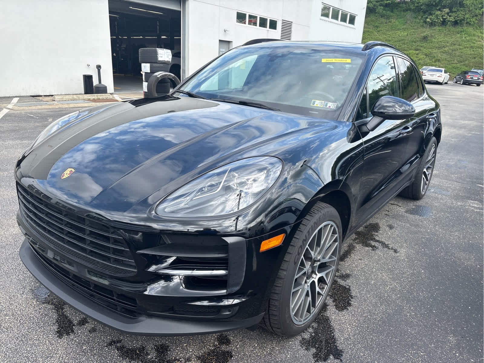 2020 Porsche Macan -'s photo