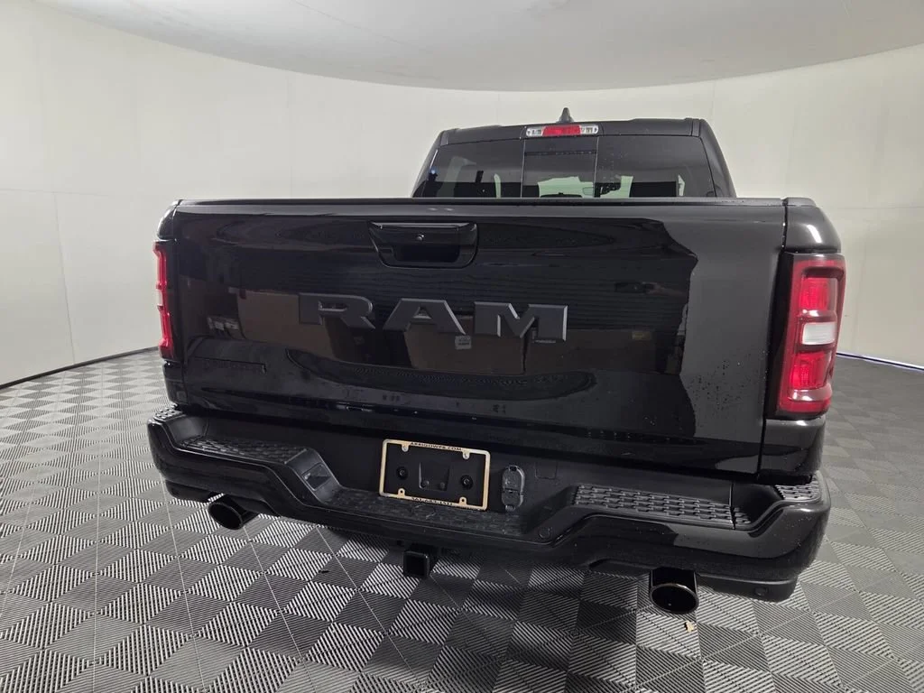 New 2026 Diamond Black Crystal Pearl-Coat Exterior Paint RAM Big Horn image 6