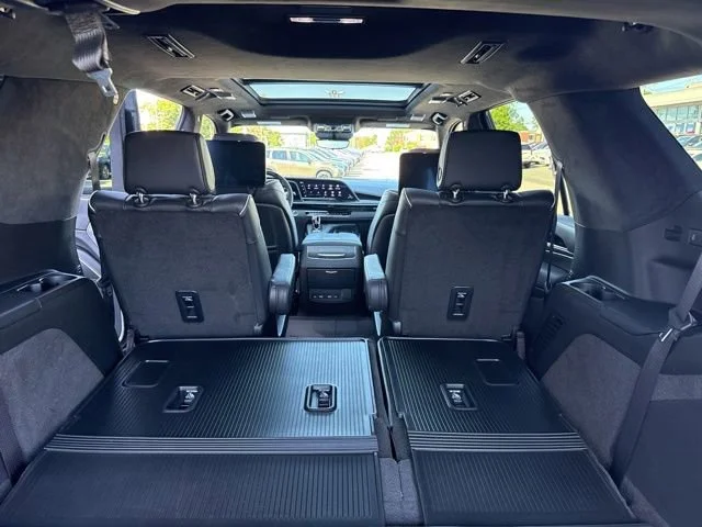 2024 Cadillac Escalade V-Series - Photo 21