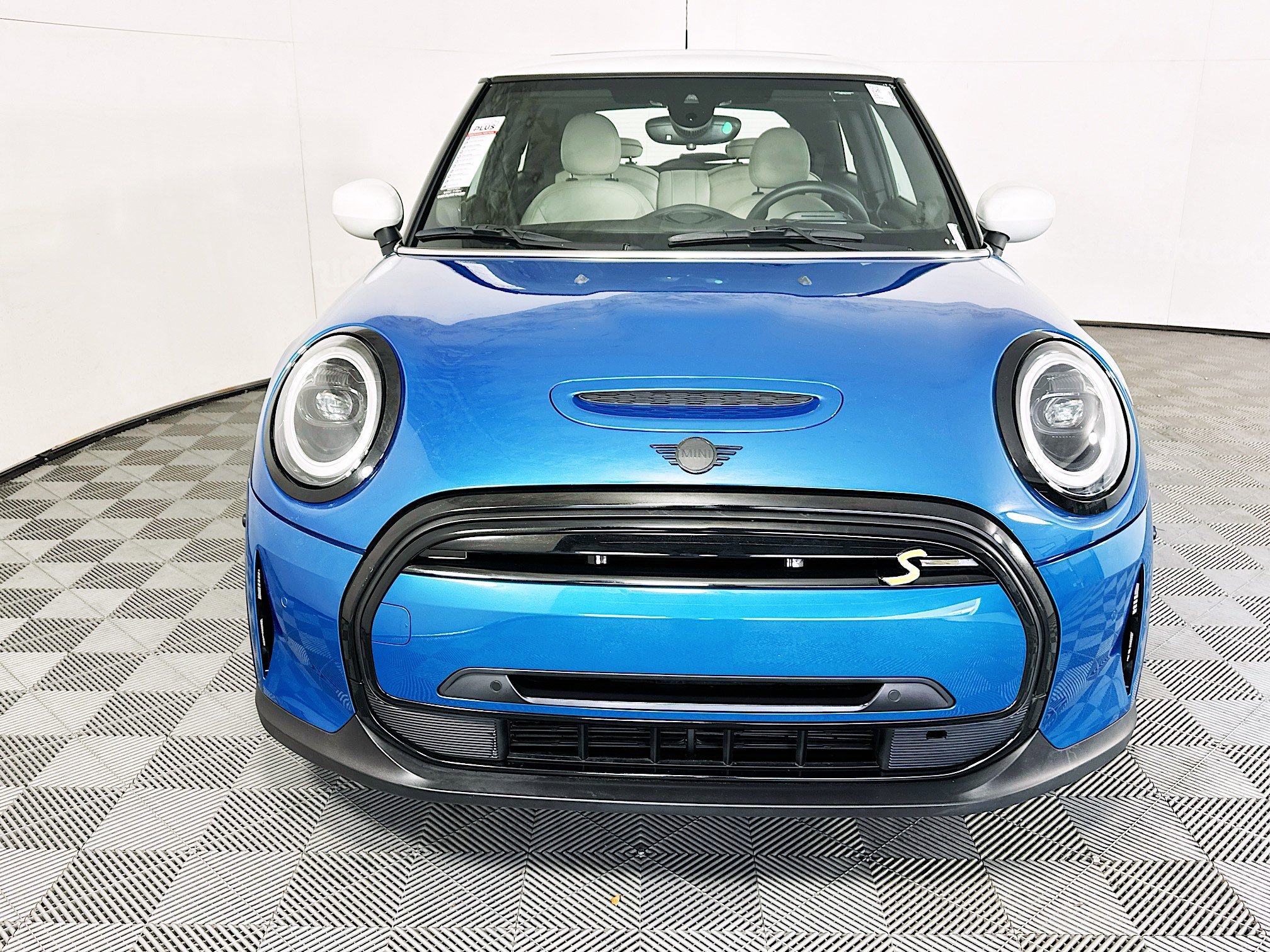 2023 MINI Hardtop 2 Door SE - Photo 8