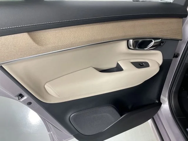 2026 Volvo XC90 Plus - Photo 39
