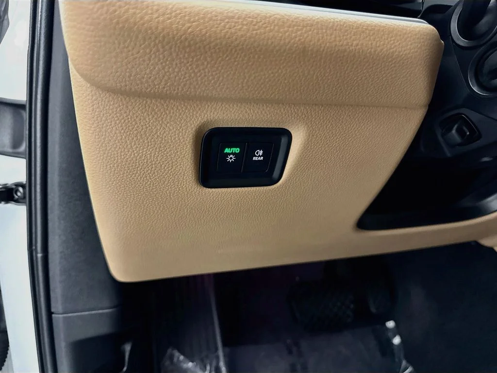 Used 2026 White Porsche Base image 10