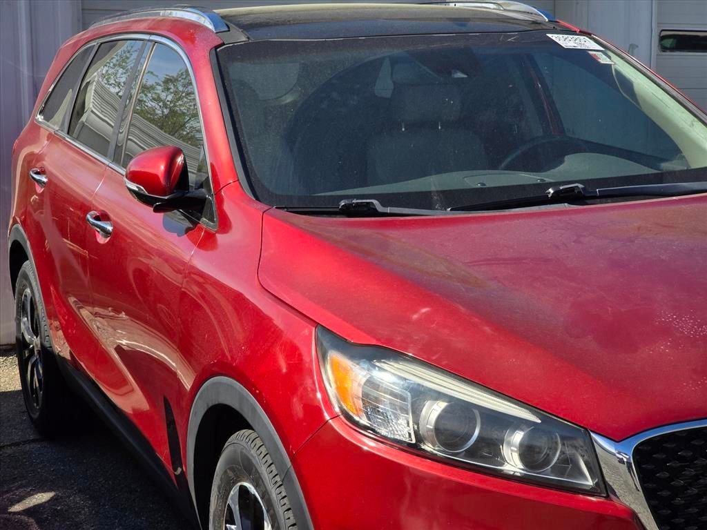 Used 2018 Red Kia EX image 12