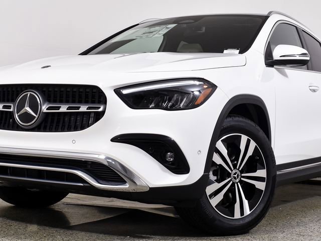 New 2026 Polar White Mercedes-Benz GLA 250 image 43