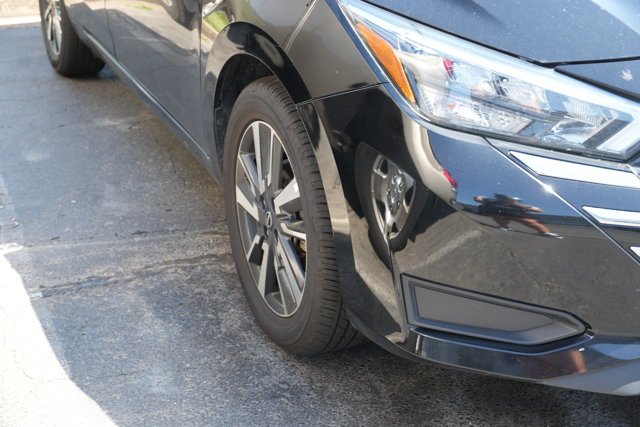 Used 2025 Black Nissan 1.6 SV image 2