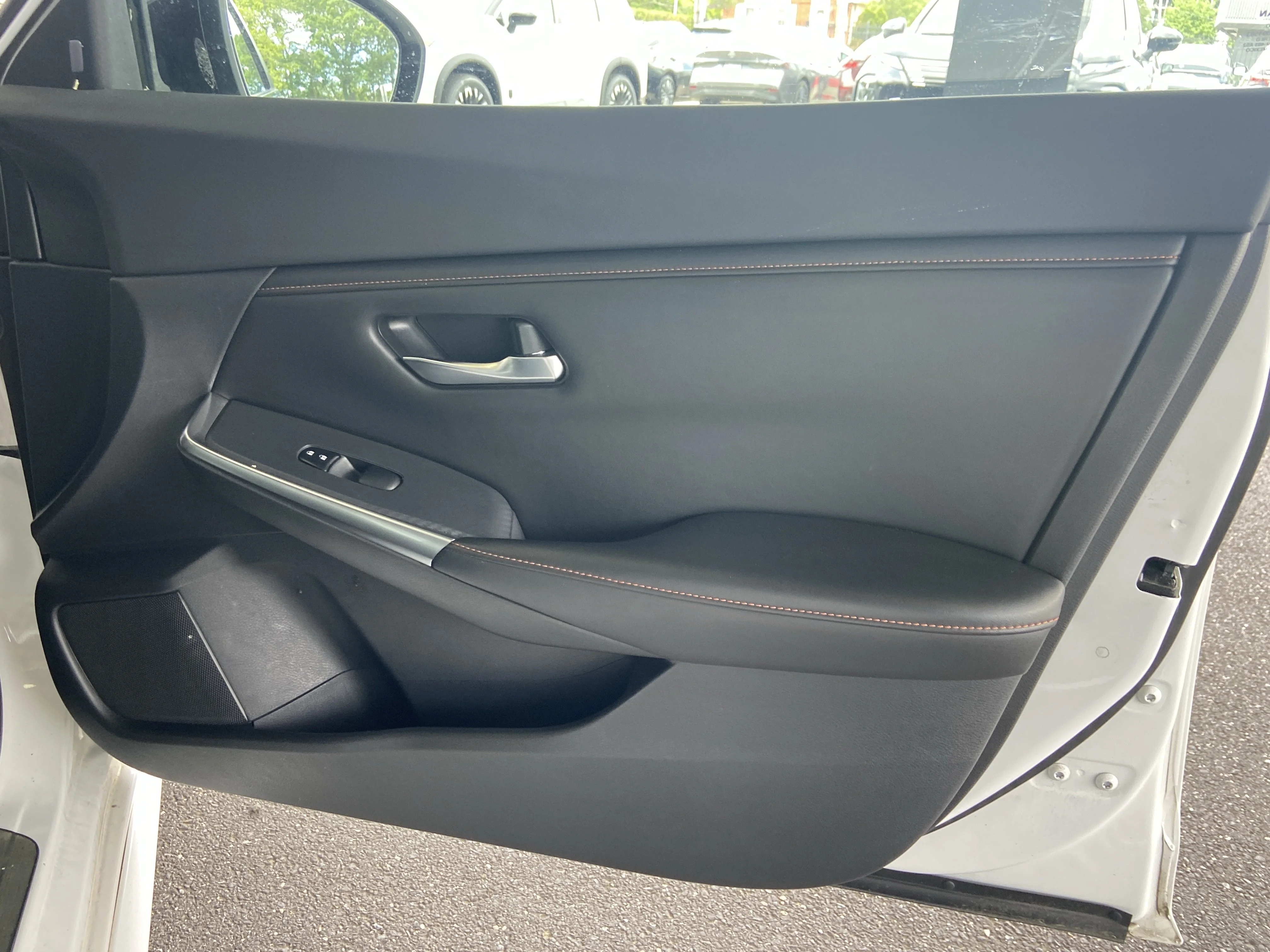 Used 2020 Aspen White Tricoat Nissan SR image 26