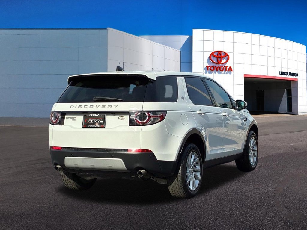 Used 2017 White Land Rover HSE image 10
