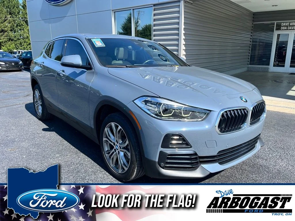 Used 2022 Gray BMW xDrive28i image 1