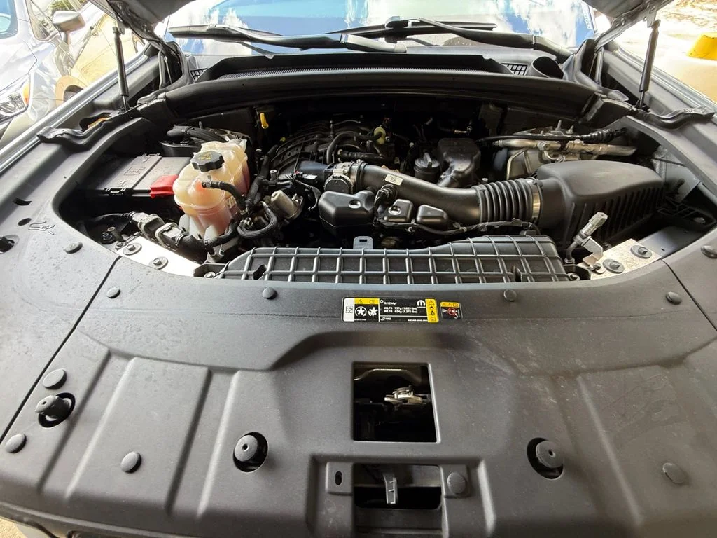 Used 2022 Silver Jeep Limited image 20