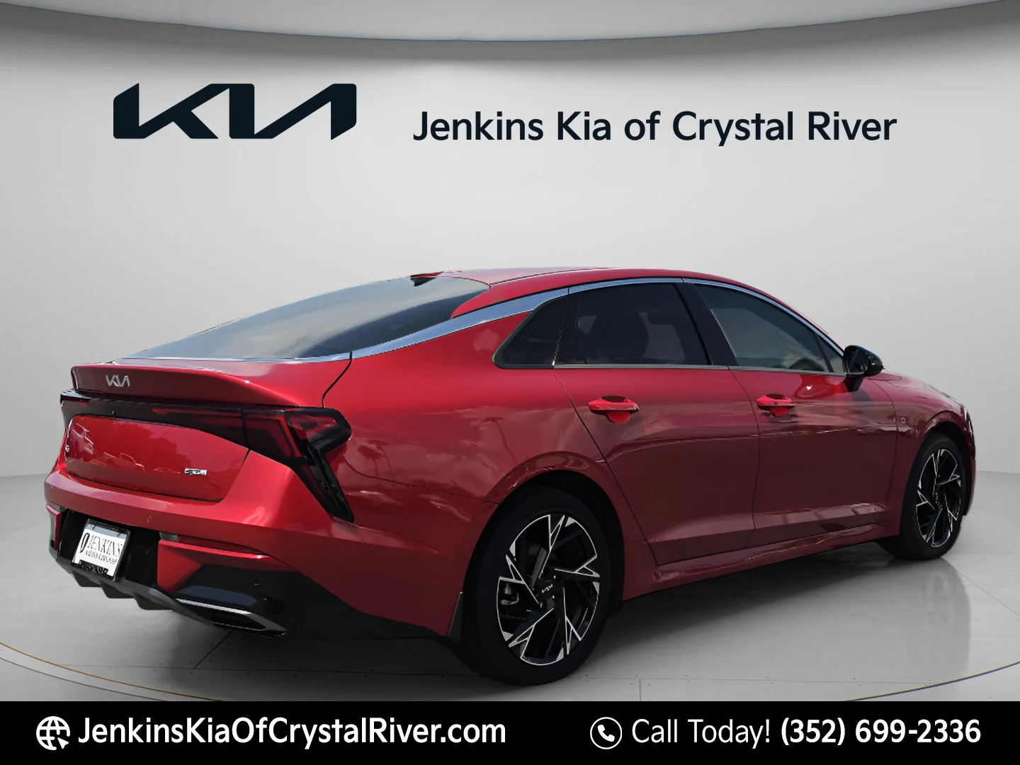 Used 2025 Runway Red Kia GT-Line image 5