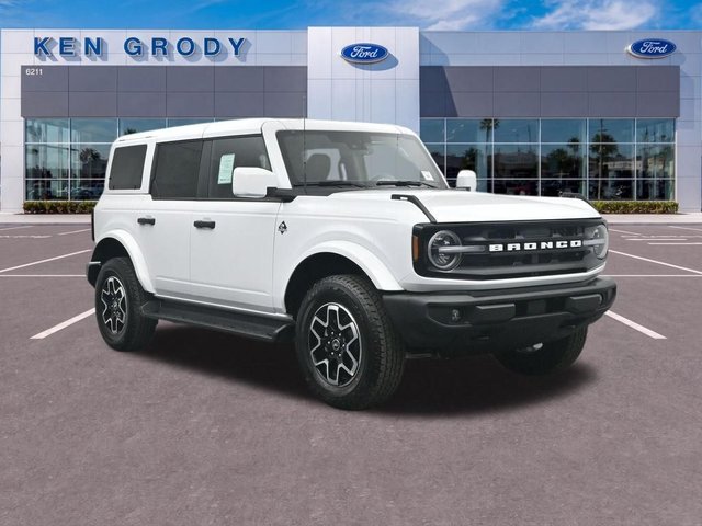 2026 Ford Bronco Outer Banks