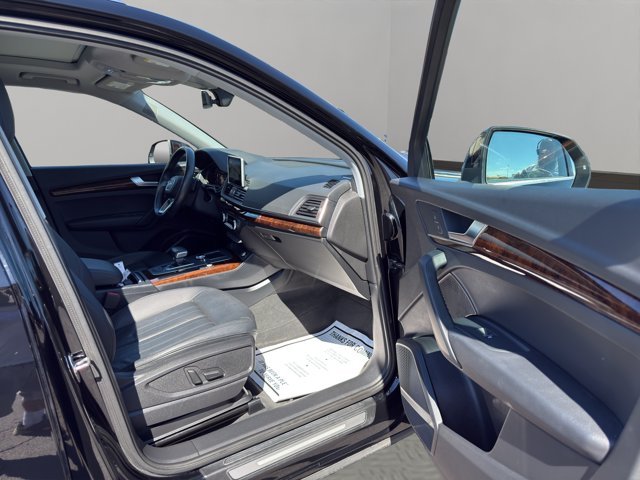 Used 2018 Black Audi Tech Premium Plus image 27